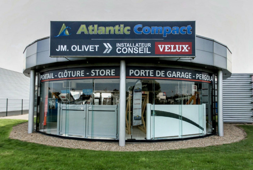 Devanture de l'agence Atantic Compact près d'Angers (49)